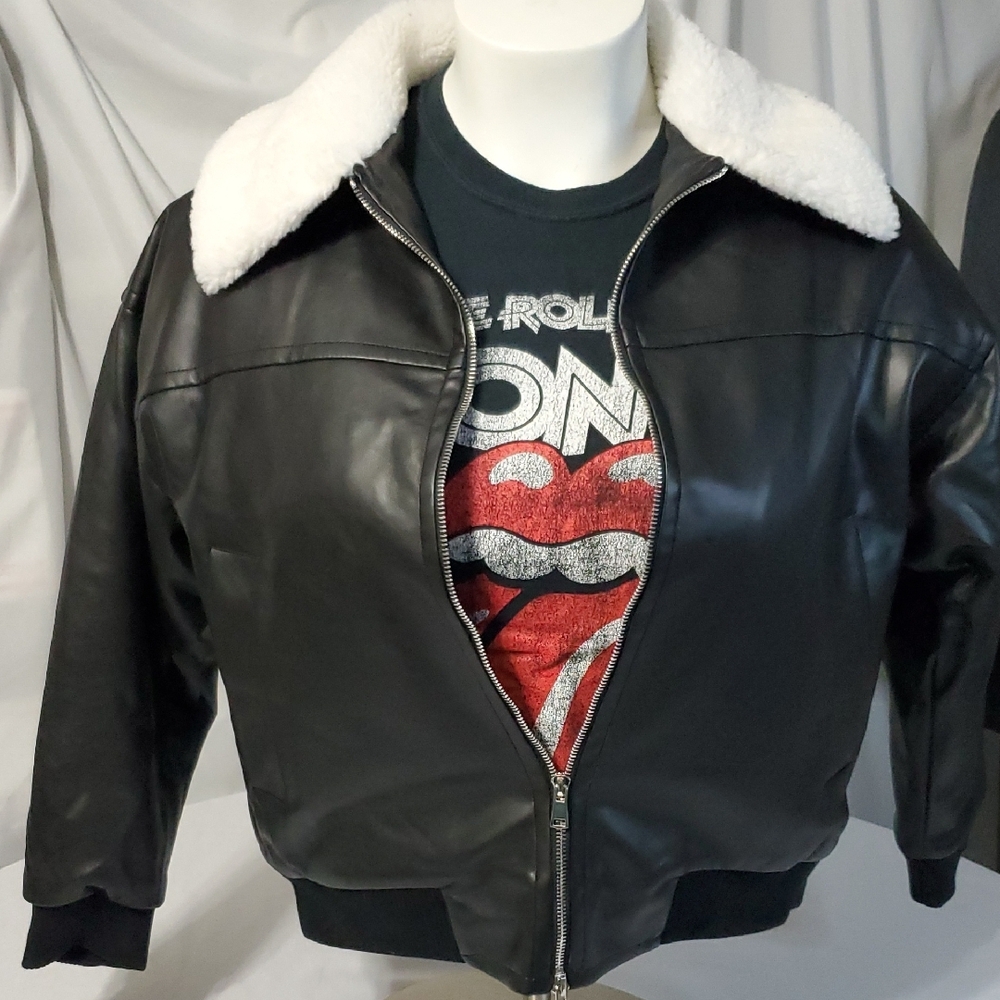4th & Reckless NWT Black Faux Leather Fur Collar Quilted Bomber Jacket Size XS-M